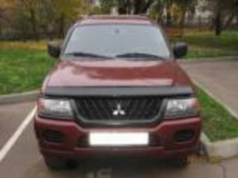 2003 Mitsubishi Montero Sport Photos