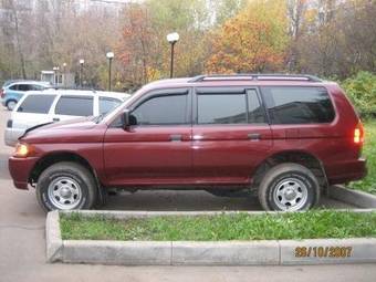 2003 Mitsubishi Montero Sport Photos