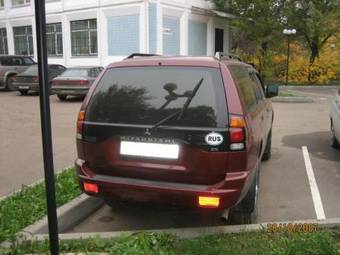 2003 Mitsubishi Montero Sport Pictures