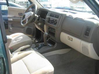 2003 Mitsubishi Montero Sport Wallpapers