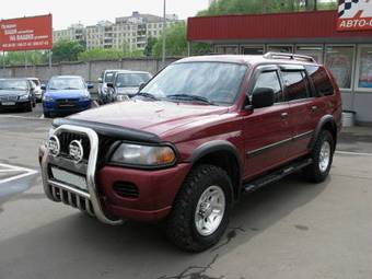 2003 Mitsubishi Montero Sport Images