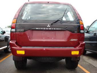2003 Mitsubishi Montero Sport Photos