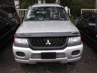2003 Mitsubishi Montero Sport Pictures