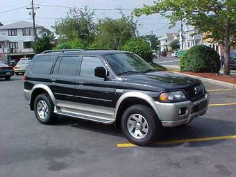 2003 Mitsubishi Montero Sport Photos
