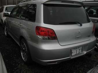 2002 Mitsubishi Outlander Photos