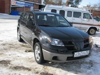 2002 Mitsubishi Outlander Photos