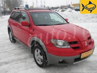 2002 Mitsubishi Outlander Images