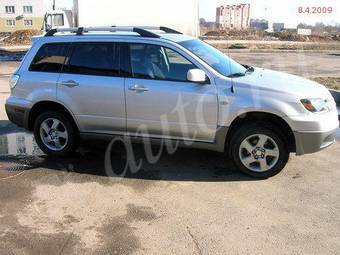 2002 Mitsubishi Outlander Pictures