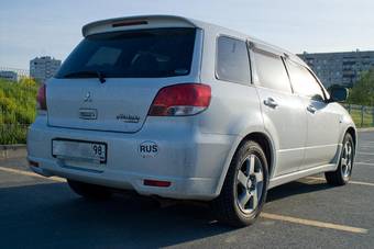 2002 Mitsubishi Outlander Photos