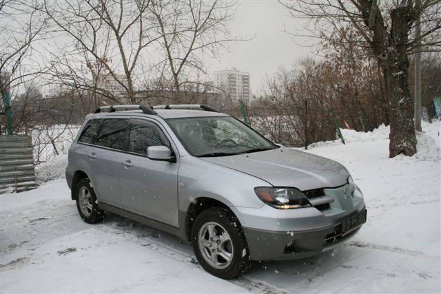 2003 Mitsubishi Outlander