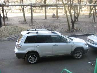 2003 Mitsubishi Outlander