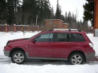 2003 Mitsubishi Outlander Pictures