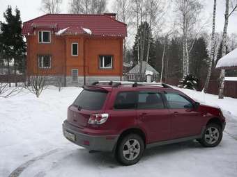 2003 Mitsubishi Outlander Images