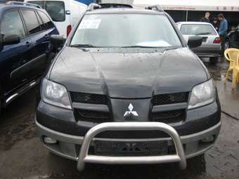 2003 Mitsubishi Outlander Pictures