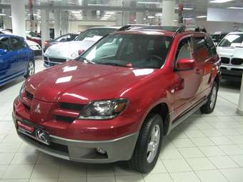 2003 Mitsubishi Outlander Pictures