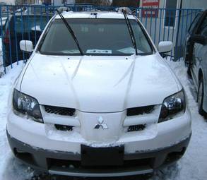 2003 Mitsubishi Outlander Pictures