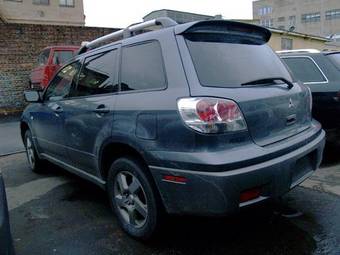 2003 Mitsubishi Outlander Pictures