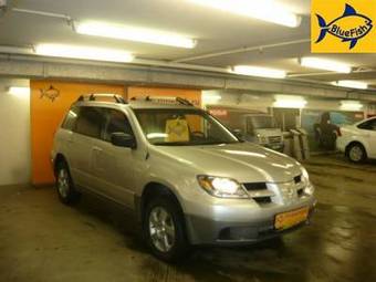 2003 Mitsubishi Outlander Pictures