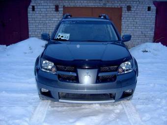 2003 Mitsubishi Outlander Pictures