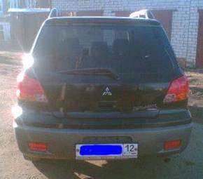 2003 Mitsubishi Outlander Photos