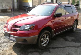 2003 Mitsubishi Outlander Pics