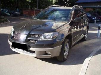 2003 Mitsubishi Outlander Pictures