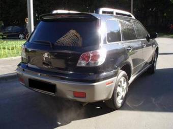 2003 Mitsubishi Outlander Pics