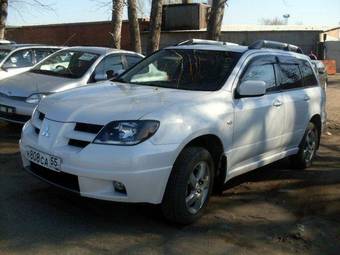 2003 Mitsubishi Outlander Pics