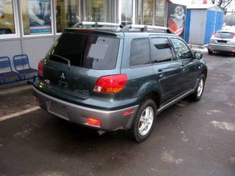 2003 Mitsubishi Outlander Pics