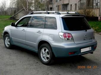 2003 Mitsubishi Outlander Pictures