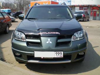 2003 Mitsubishi Outlander Pictures
