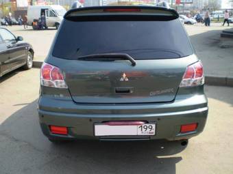 2003 Mitsubishi Outlander Pictures