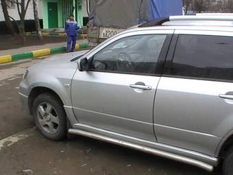 2003 Mitsubishi Outlander Pictures