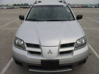 2003 Mitsubishi Outlander Pictures