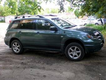 2003 Mitsubishi Outlander Images