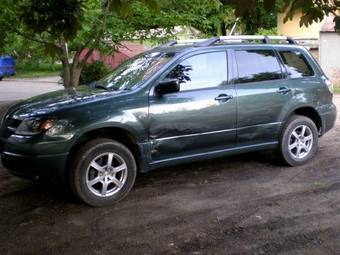 2003 Mitsubishi Outlander Pictures
