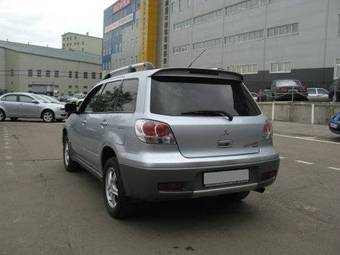 2003 Mitsubishi Outlander Photos