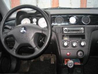 2003 Mitsubishi Outlander Pics