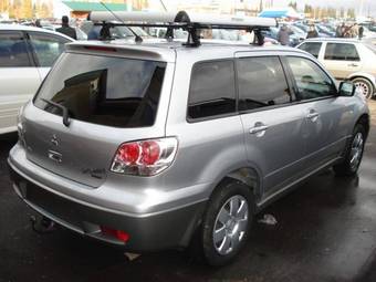 2003 Mitsubishi Outlander Pictures