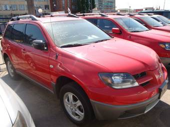 2003 Mitsubishi Outlander Photos