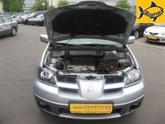 2003 Mitsubishi Outlander Pictures