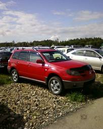 2003 Mitsubishi Outlander Pictures