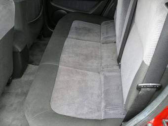2003 Mitsubishi Outlander Photos