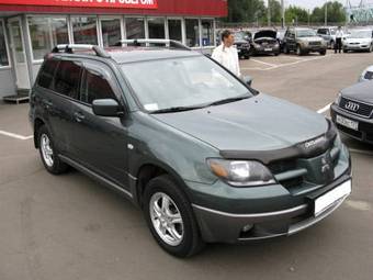 2003 Mitsubishi Outlander Images