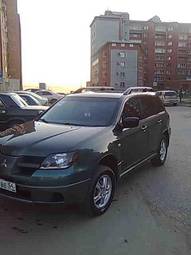 2003 Mitsubishi Outlander Pictures