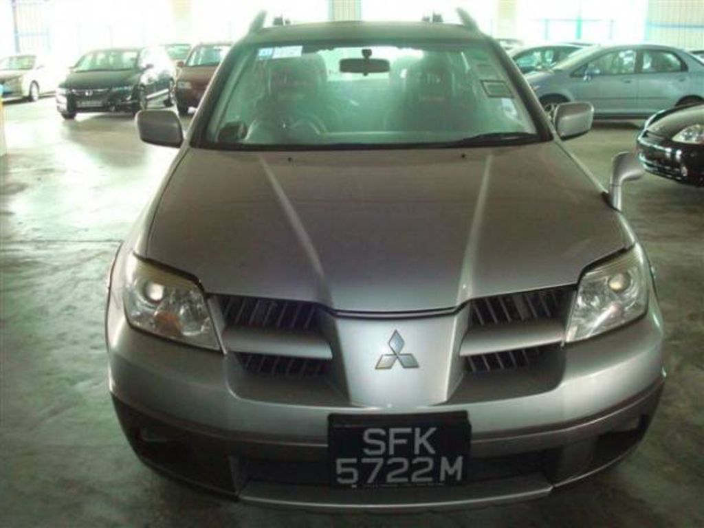 2004 Mitsubishi Outlander