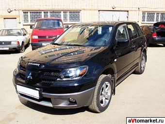 2004 Mitsubishi Outlander Pictures