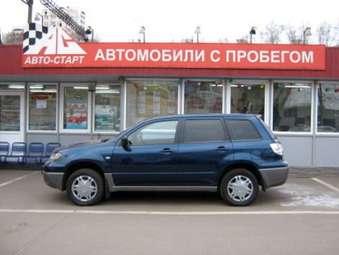 2004 Mitsubishi Outlander Pictures