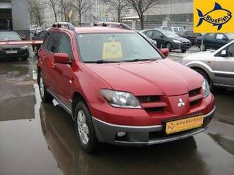 2004 Mitsubishi Outlander Photos