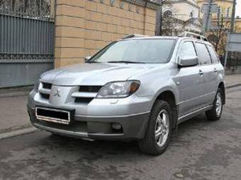 2004 Mitsubishi Outlander Pics